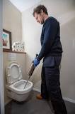 déboucher une canalisation de wc
