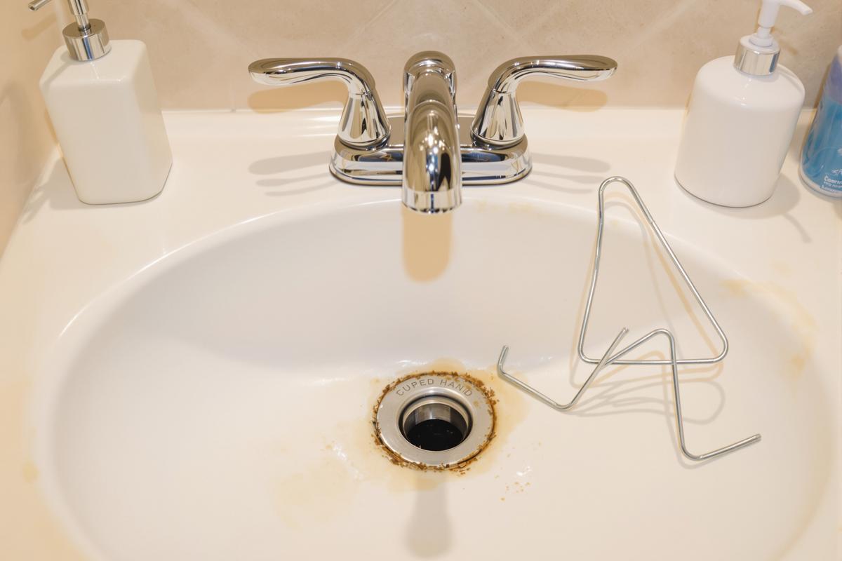 déboucher le lavabo